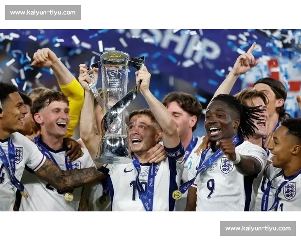 埃利奥特 5 球助英格兰 U21 加时 3-2 绝杀德国卫冕欧青赛